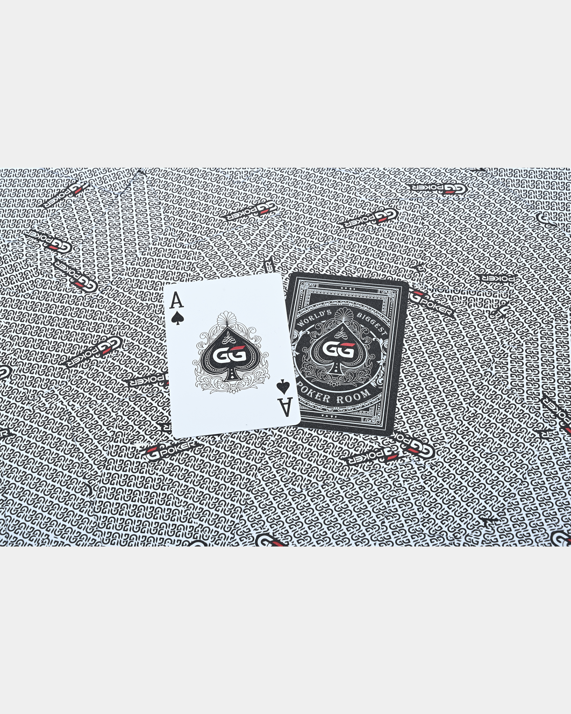 GGPOKER BLACK & GOLD CARD DECK